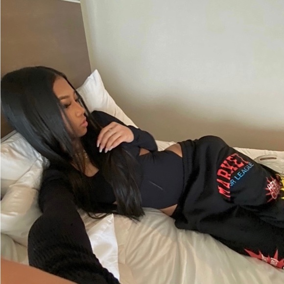 Meet your Posher, Alexis - Picture 3 of 4